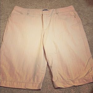 Bandolino Bermuda Shorts